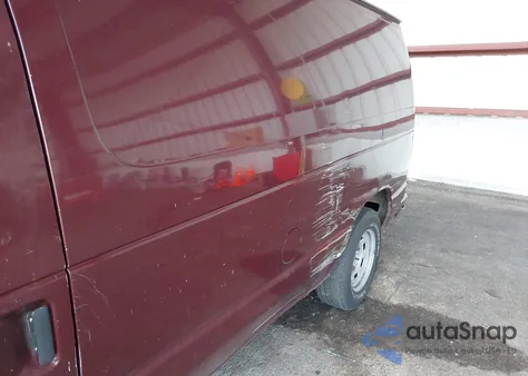 2004 Ford Econoline E150 Van z USA, uszkodzony, nr VIN 1FTRE14W04HB18831